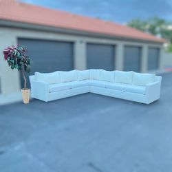 HUGE GORGEOUS White L Sectional - Delivery 🚚 
