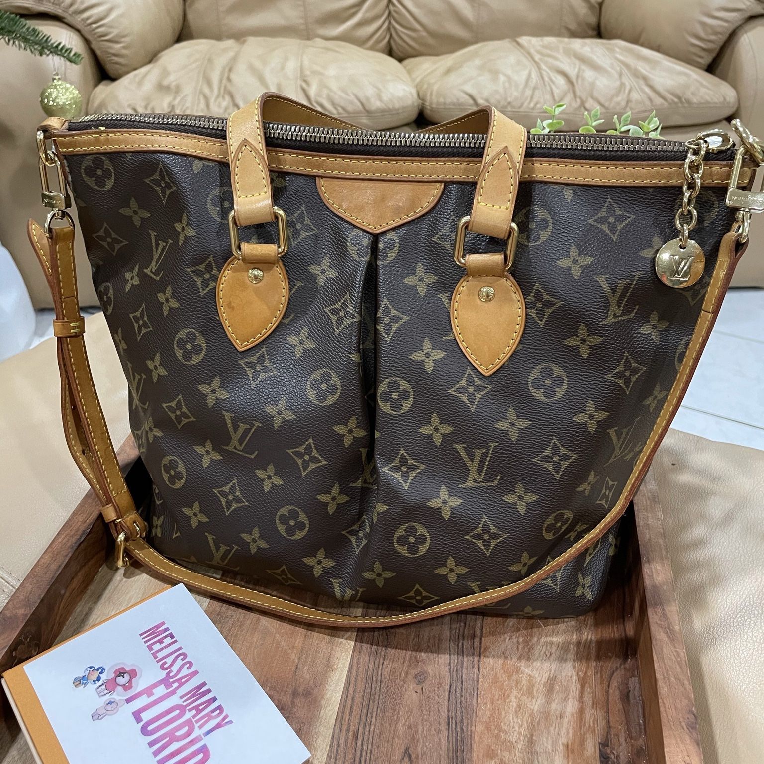 What's in my Louis Vuitton Palermo PM??