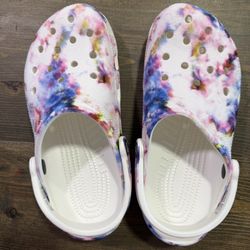 Tie Dye Crocs Size Men’s 4/womens 6