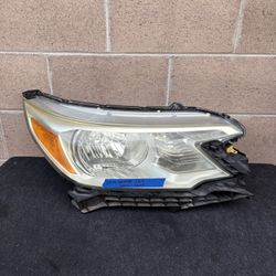 2012-2014 Honda Cr-v  Passenger Headlight OEM