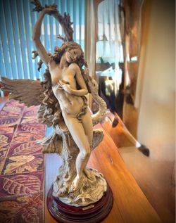 Giuseppe Armani Leda and the Swan Figurine
