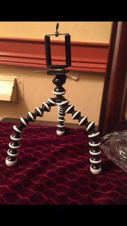 Tripod (Phone,GoPro, camera)