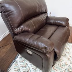  Damacio Power Leather Recliner By Ashley Furniture.