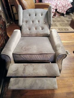 Grey Recliner new out the box 3 months old