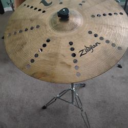 17 Inch Zildjian Trash Symbol With Stand