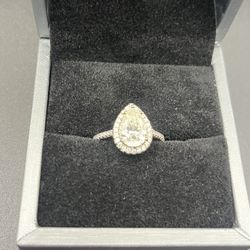 Pear-Shaped VVS Moissanite Engagement Ring – Size 7, Sterling Silver, Brilliant Shine