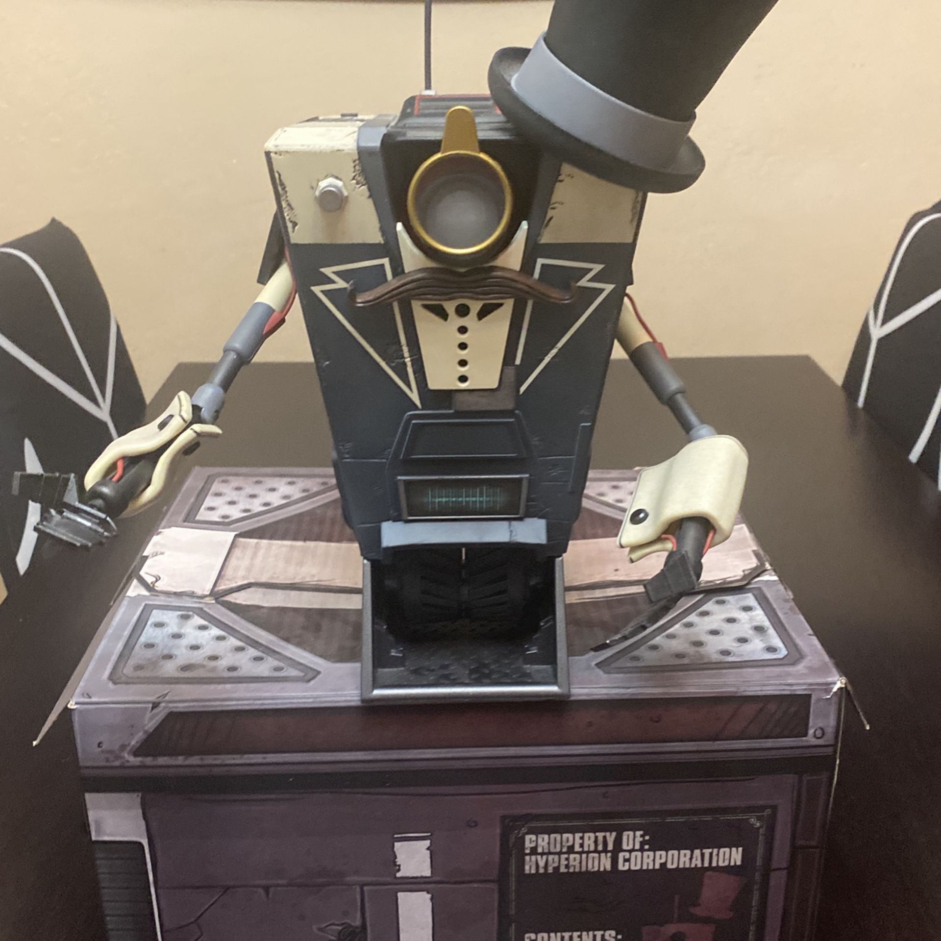 Borderlands the Handsome Collection Claptrap In A Box Edition for Xbox