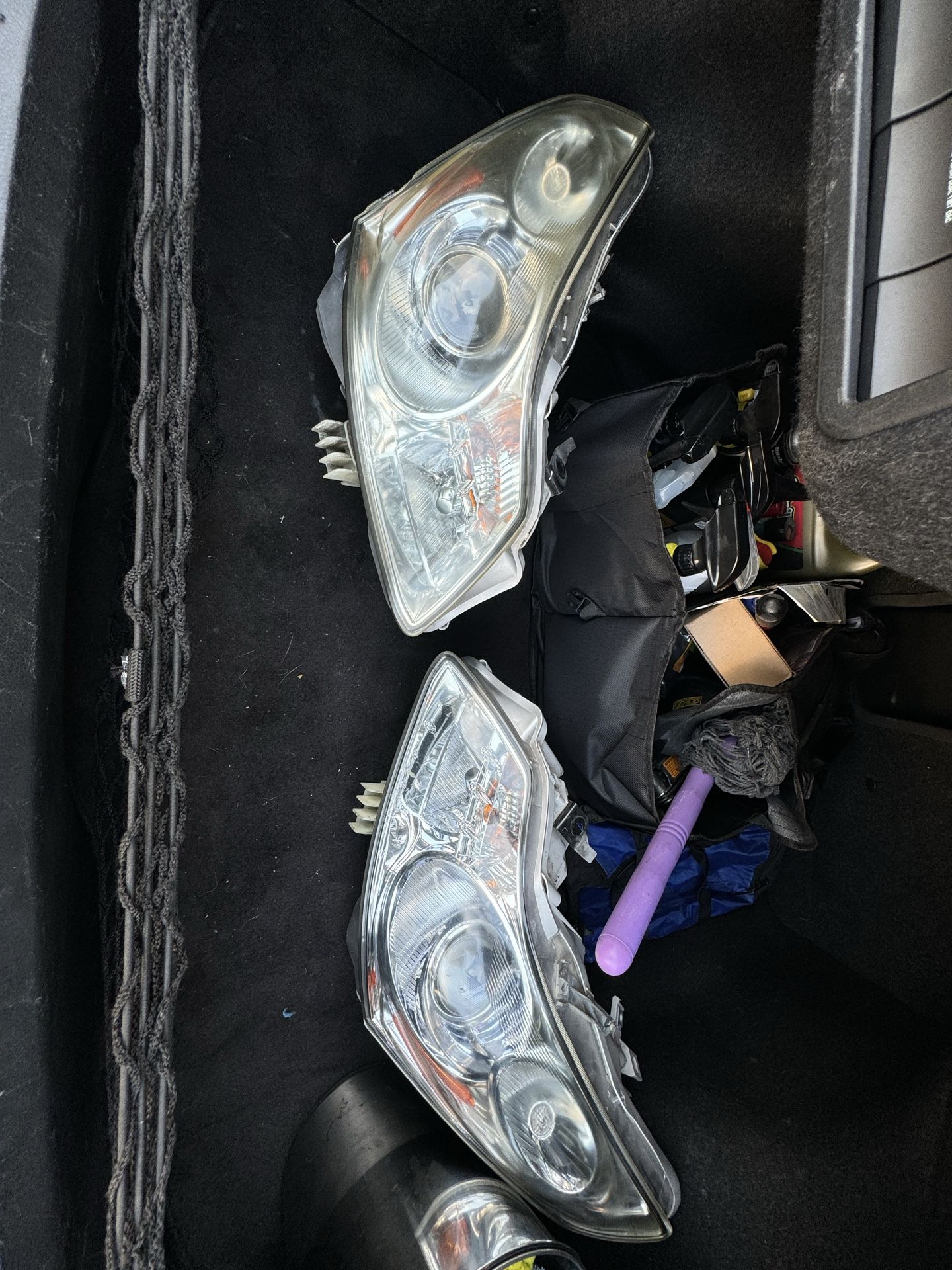 Infiniti Sedan Headlights