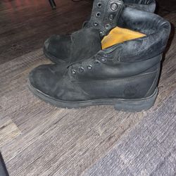 Size 9 Black Tims 