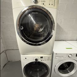 Electrolux Washer And Dryer Set “27 ( Lavadora Y Secadora )