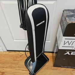 New Cond ORECK VACUUM WORKS EXCELLENT  , AMAZING POWER SUCES    IN THE BOX 