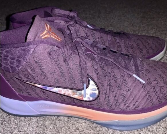 Size 11, Very Used Nike Kobe AD Kevin Brooker Sneakers