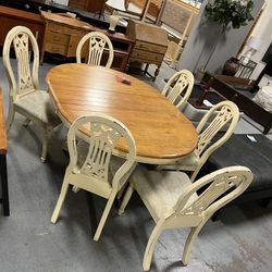 Farmhouse Oval Dining Table And Chairs (in Store)