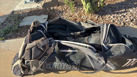 Marucci catchers bag  rolling
