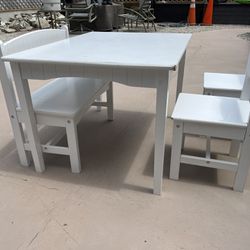 Children’s Furniture Table & Chairs 