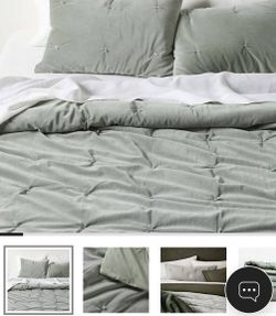 New King Comforter Sage sealed box