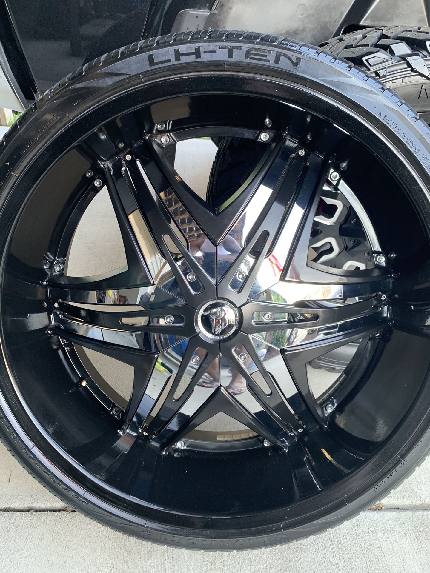 Diablo Elite 26” Rims w/Chrome inserts (5-lug)