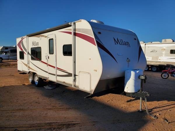 2015 Milan 25 Ft Bunkhouse Trailer