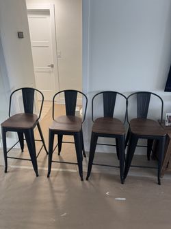 set of 4 bar stools