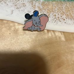 2007 dumbo disney pin
