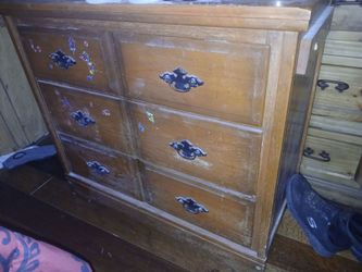 Dresser