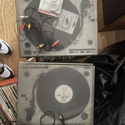 Gemini Turntables And Mixer 