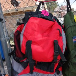 Coleman max 65l backpack top