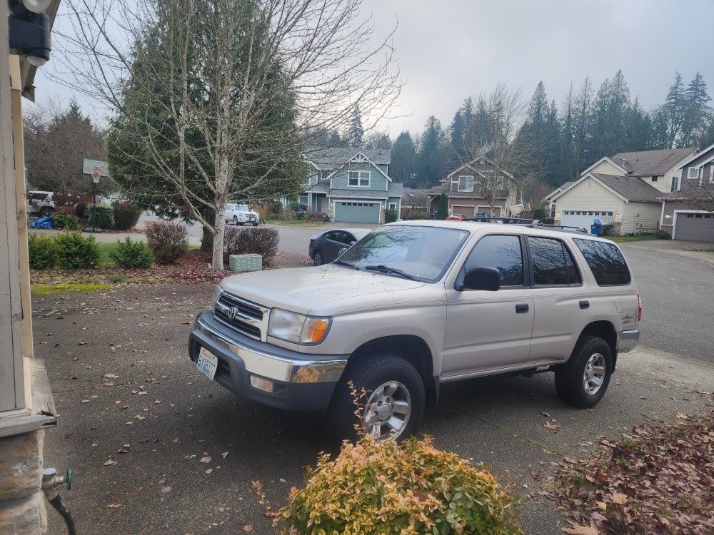 2000 Toyota 4runner 2rwd 4 Cycl 2.7 Base for Sale in Covington, WA ...