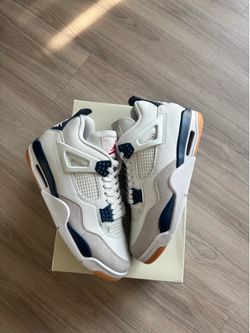 Size 10.5 men jordan 4 retro