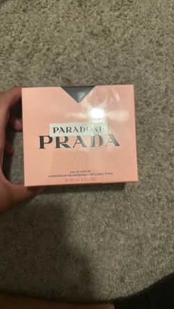 PARADOXE PRADA