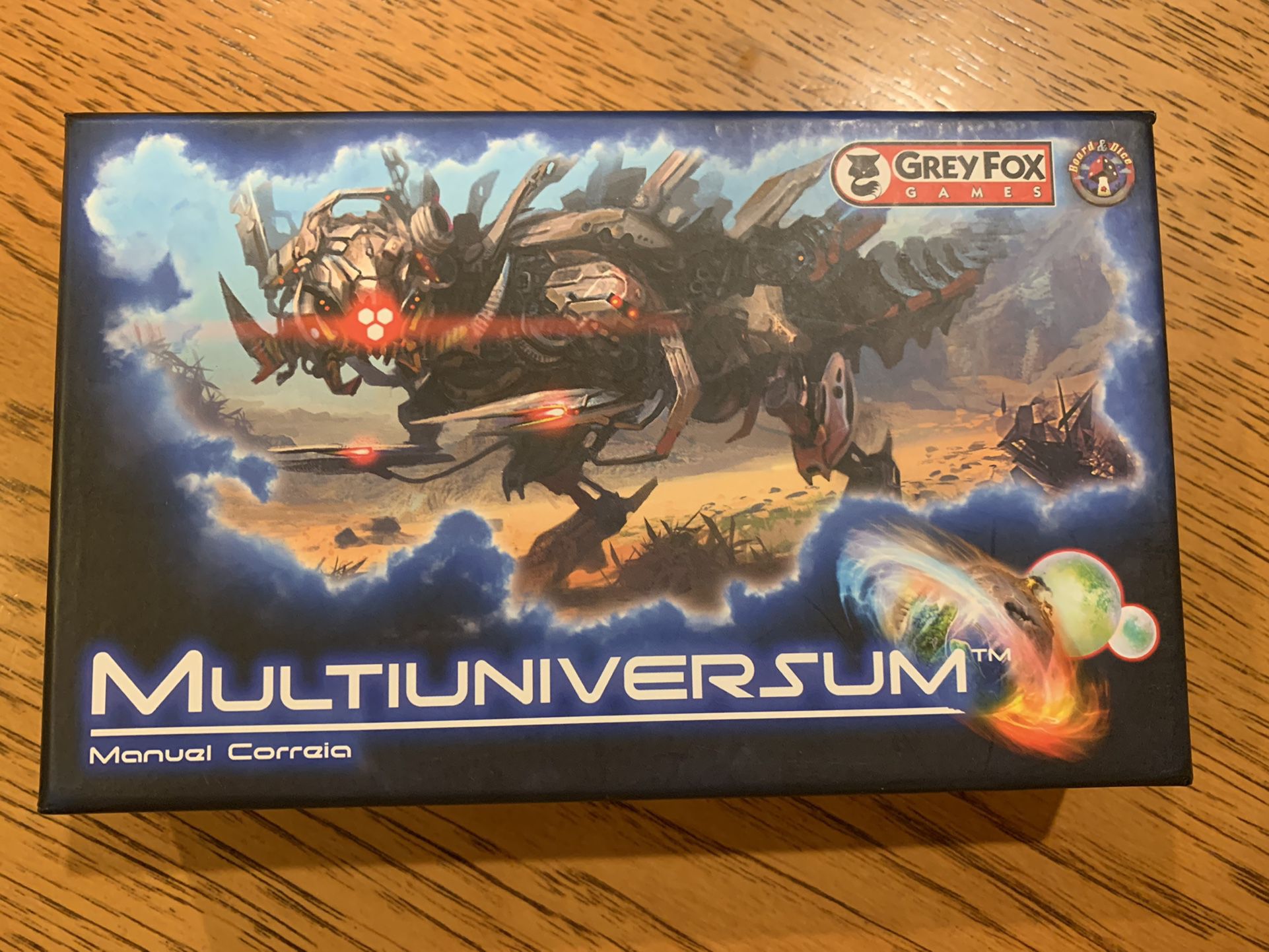 Multiuniversum Card Game