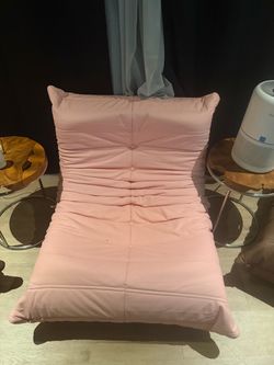 CLOUD CHAIRS