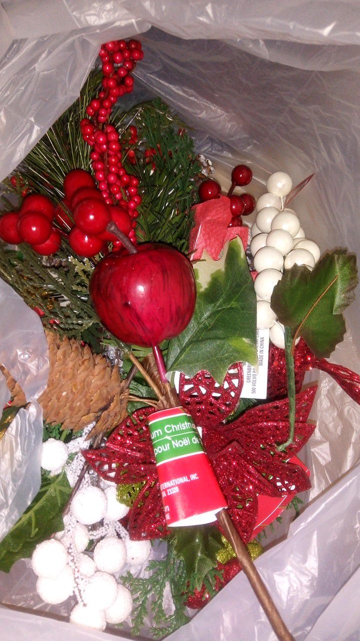 LAKEWOOD Christmas wreath and garland making supplies NEW