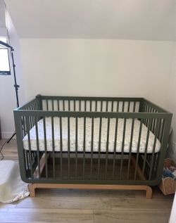 Stockcraft Convertible Crib