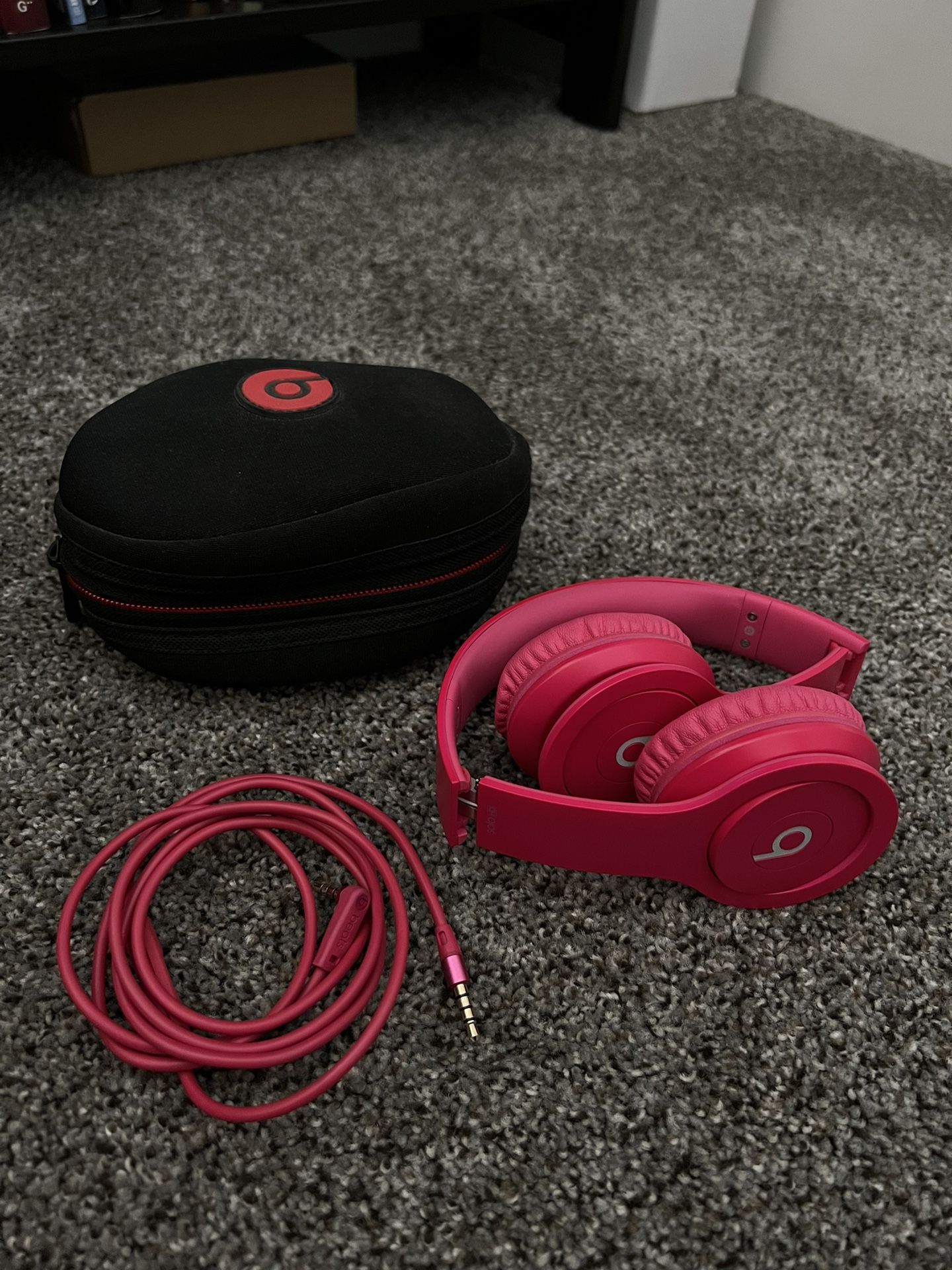 Dr Dre Hot Pink Headphones 