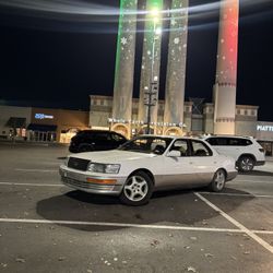 1992 Lexus LS 400