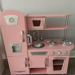Kidkraft  Pink Vintage Kitchen And Toys 