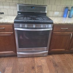 Whirlpool Gold Series Gas Range