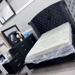 4pc Queen Bedroom Set 🖤 Black Velvet 
