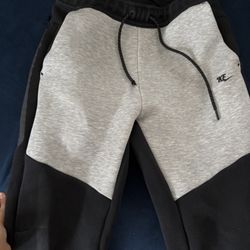 Nike Tech Pants 