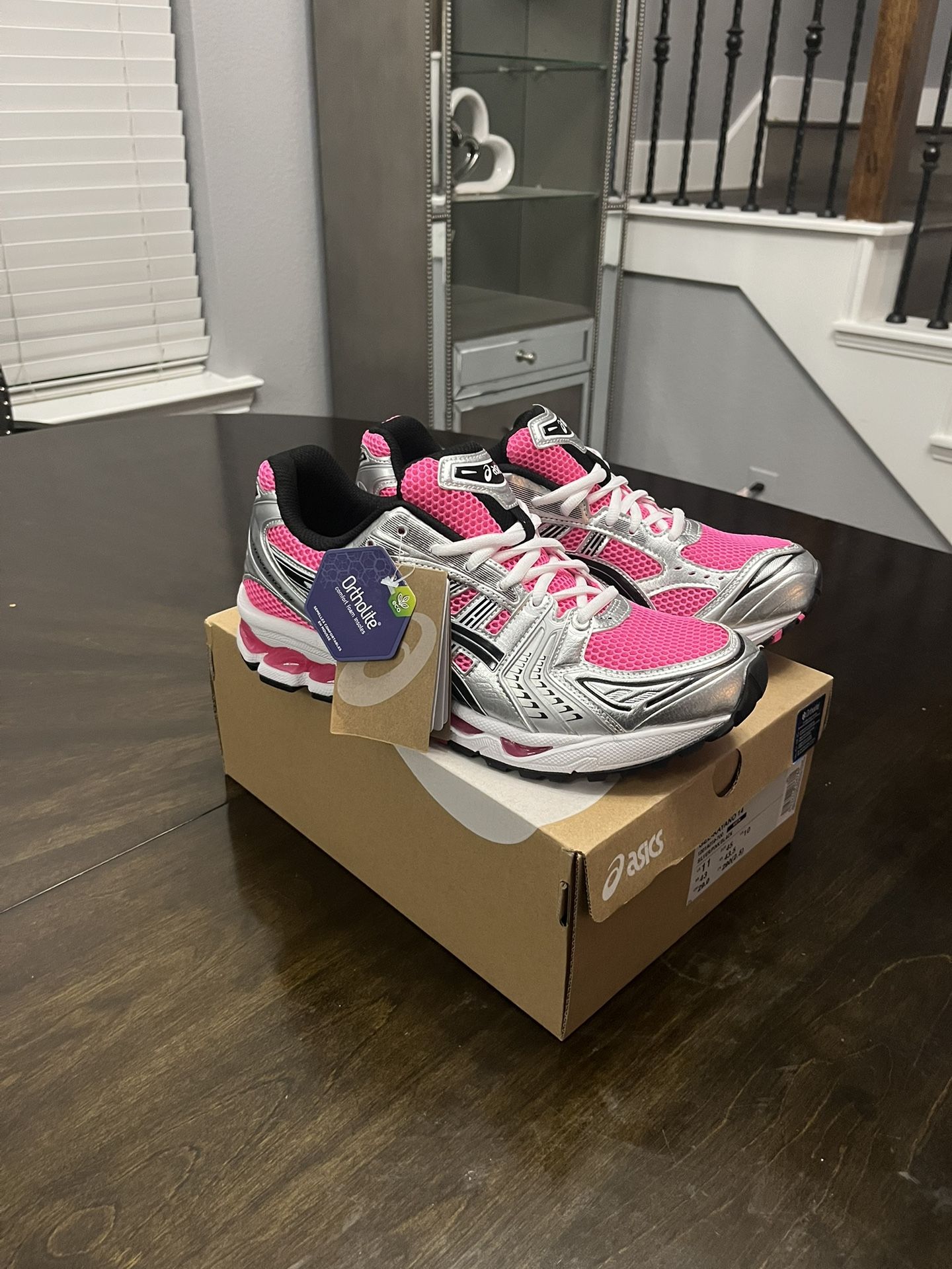 Silver/Pink/Black ASICS(Men’s Size 11) Brand New with Tags and Box
