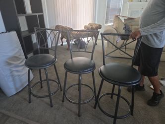Bar stools x3
