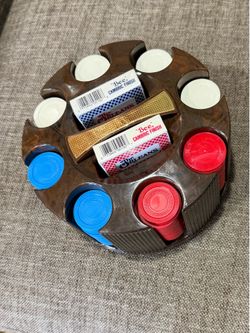LOWE  200 Poker Chip Plastic Revolving Carousel Set With 2 Decks Of Cards