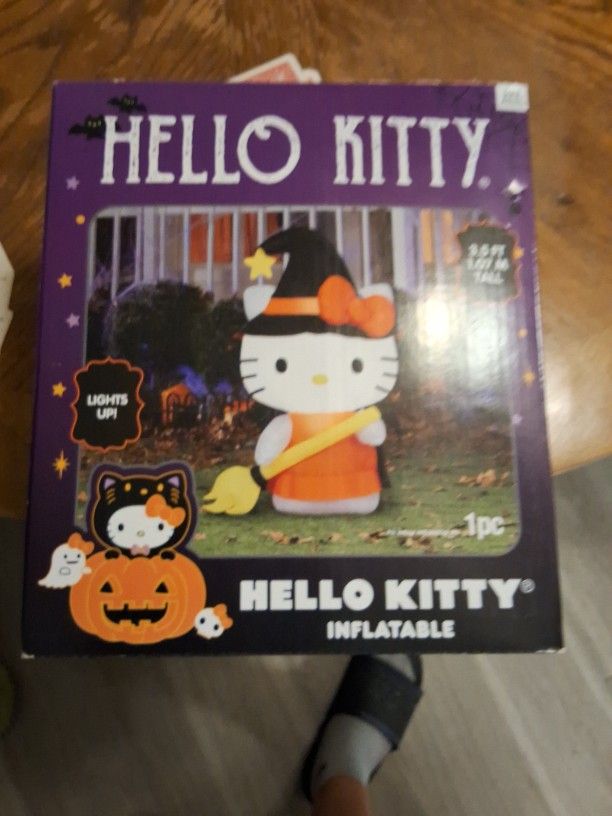 HELLO KITTY HALLOWEEN INFLATABLE