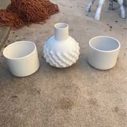 Set Of Pots 