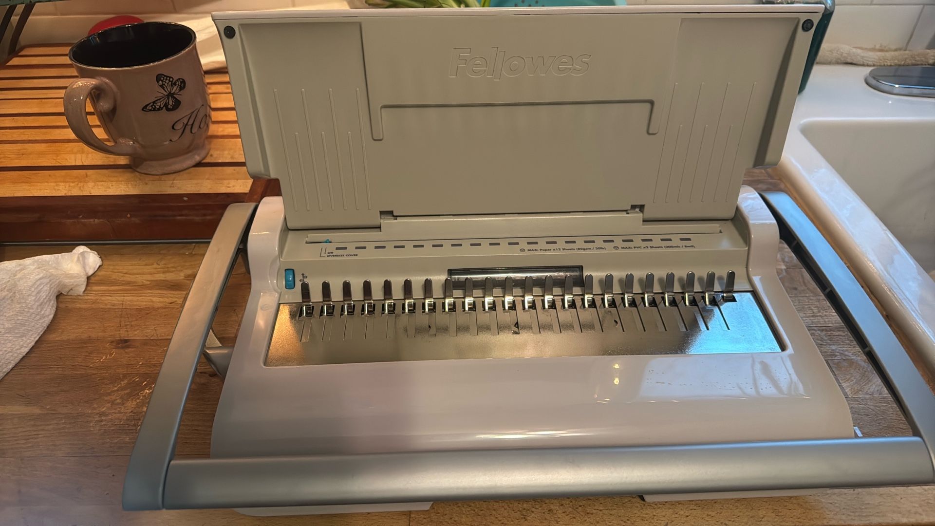 Fellows Star 150 Comb Binding Machine