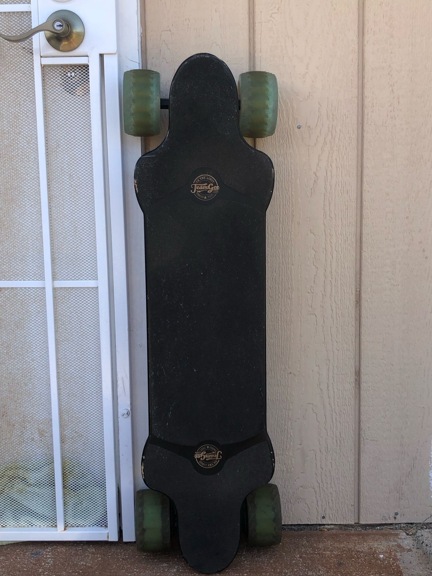 Electric Skateboard With Remote