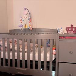 3 in One Crib + changing Table