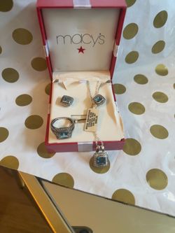 NEW Macy’s Blue Topaz & Diamond Sterling Silver 3-Piece Jewelry Set – Size 8