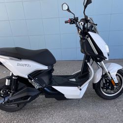 2021 Ziggy Z3 Electric Scooter 
